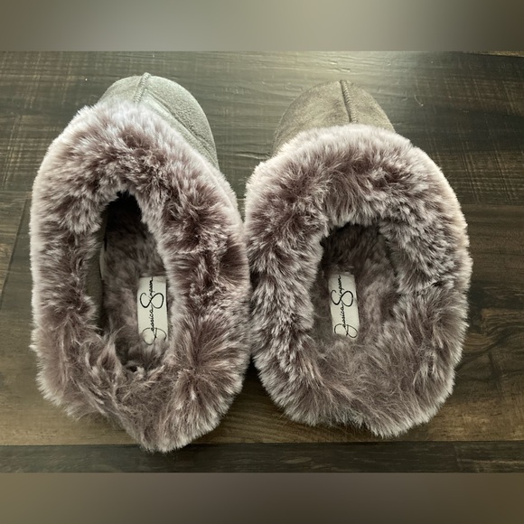 Women's Jessica Simpson Faux Fur House Slipper Memory Foam Slip Anti-Slip 8-9 L - Picture 2 of 5